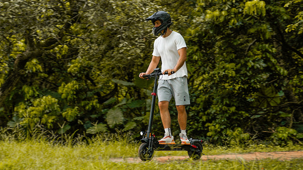 E-Scooter Helmpflicht in Deutschland: Regeln, Empfehlungen & Tipps