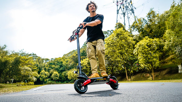 E Scooter Test 150 kg – Die besten Modelle für schwere Fahrer