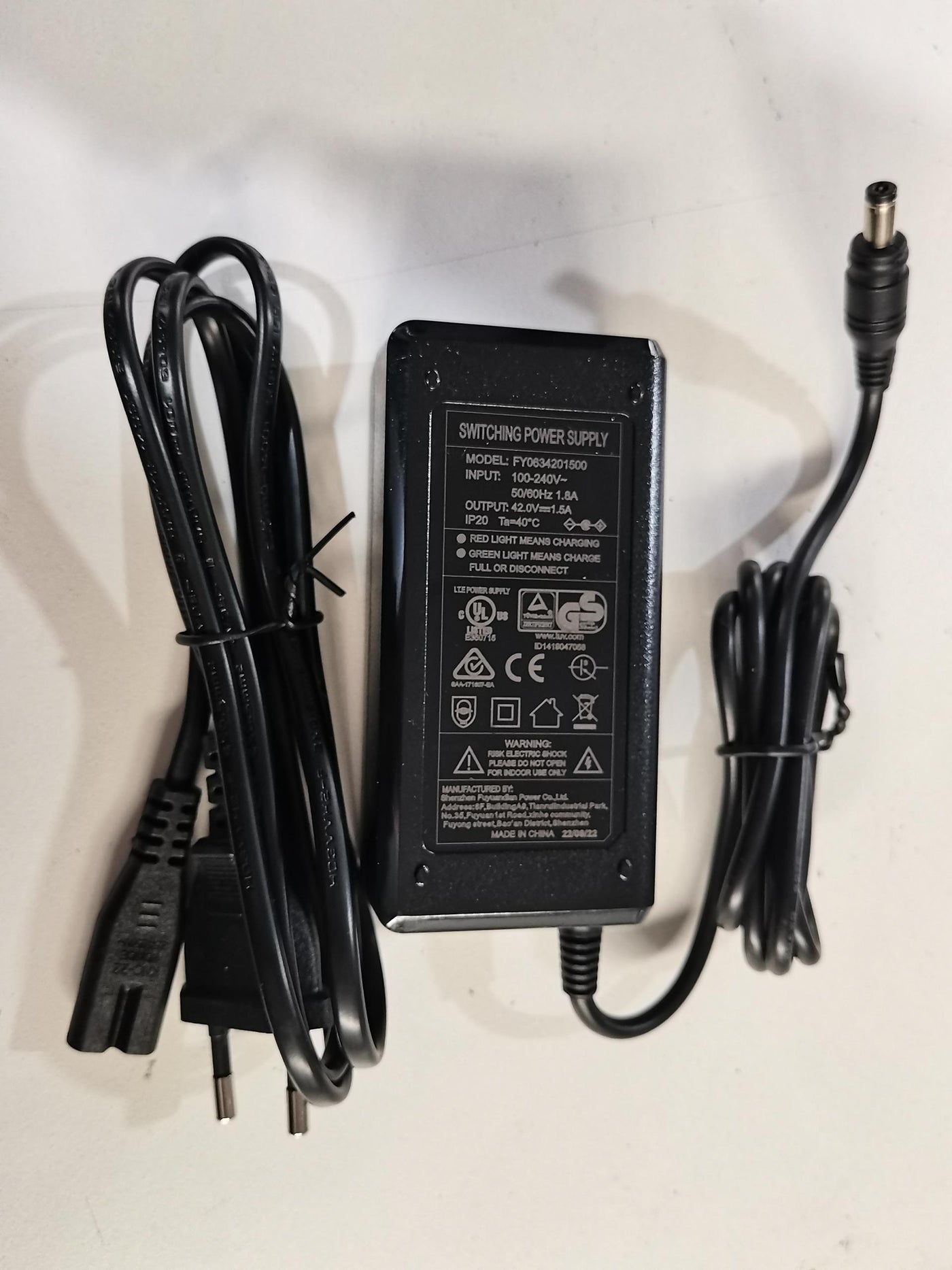 Ladegerät mit Adapter für Elektroroller E9/E9pro/E9max